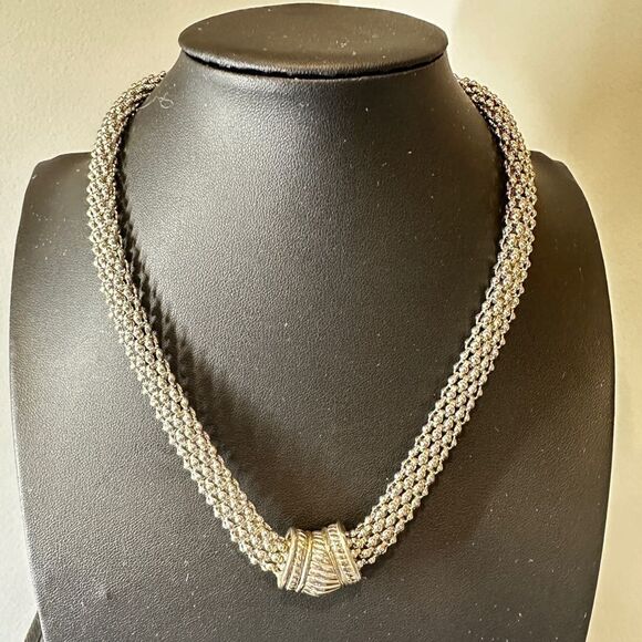 SALE! 17” mesh and magnetic clasp vintage silver toned necklace! - Picture 8 of 9